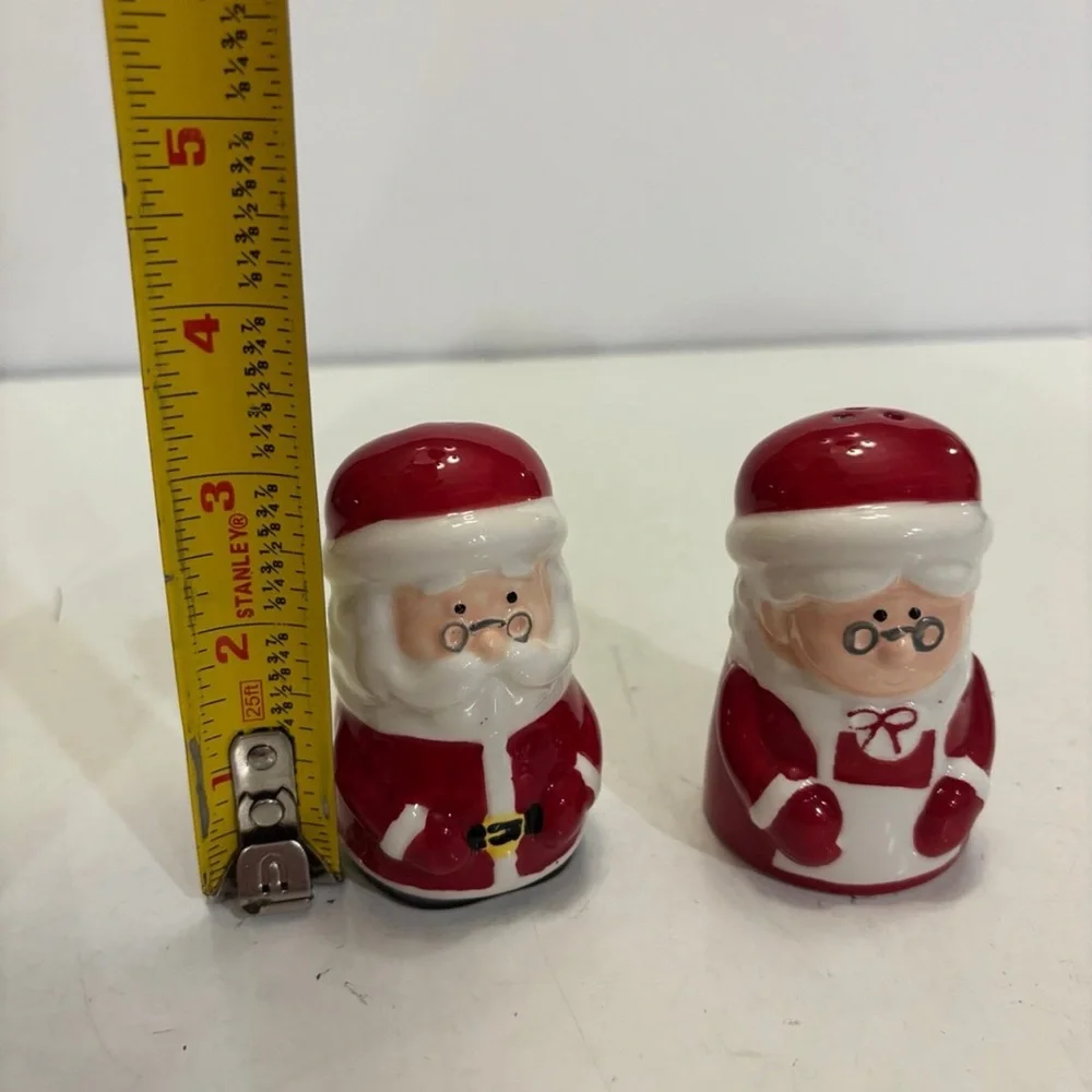 tinsel and frost sand set salt and pepper shakers with box